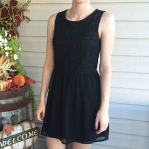 Forever 21 Contemporary Black A-Line Mini Dress